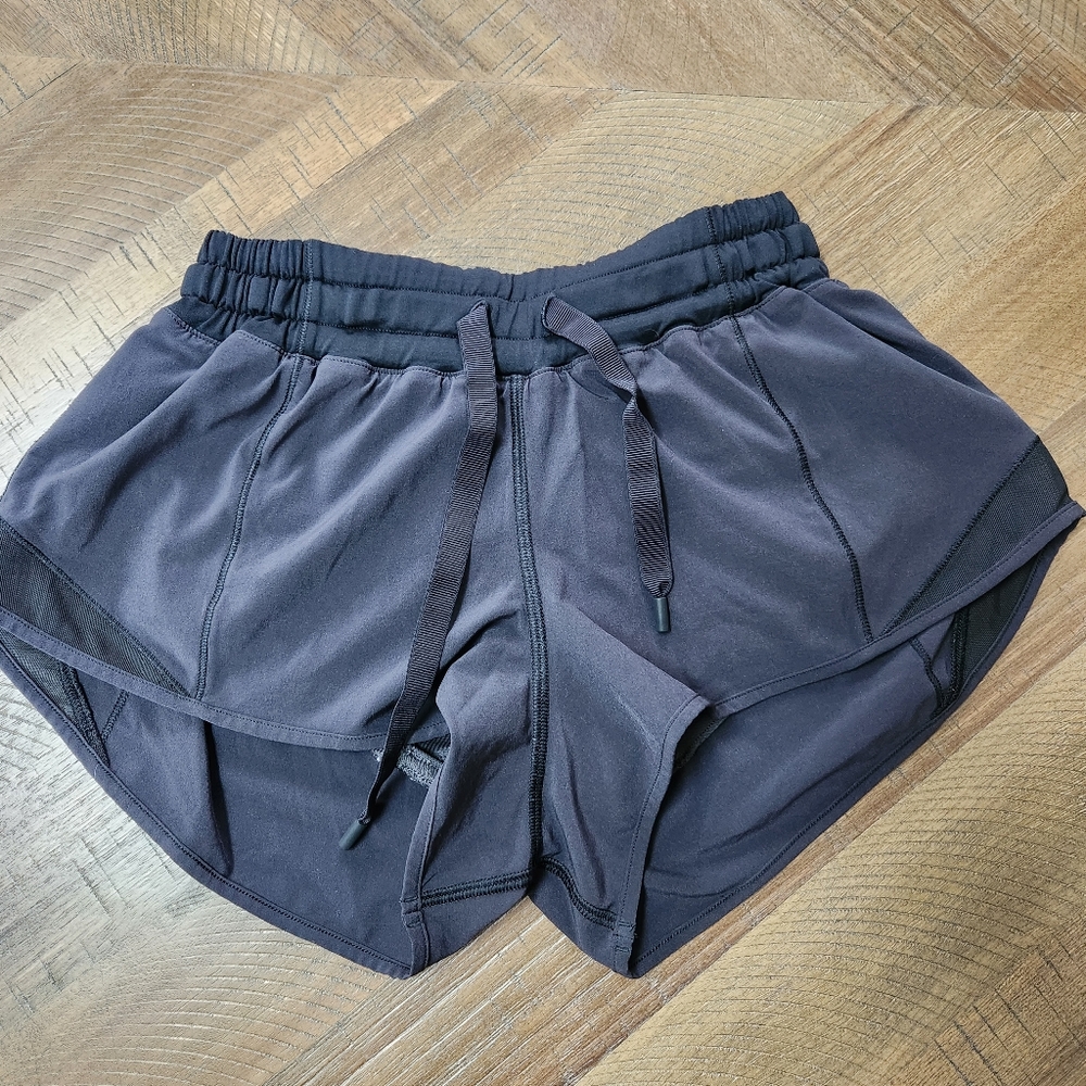 Lululemon 🍋 Hotty Hot Shorts (Originals)